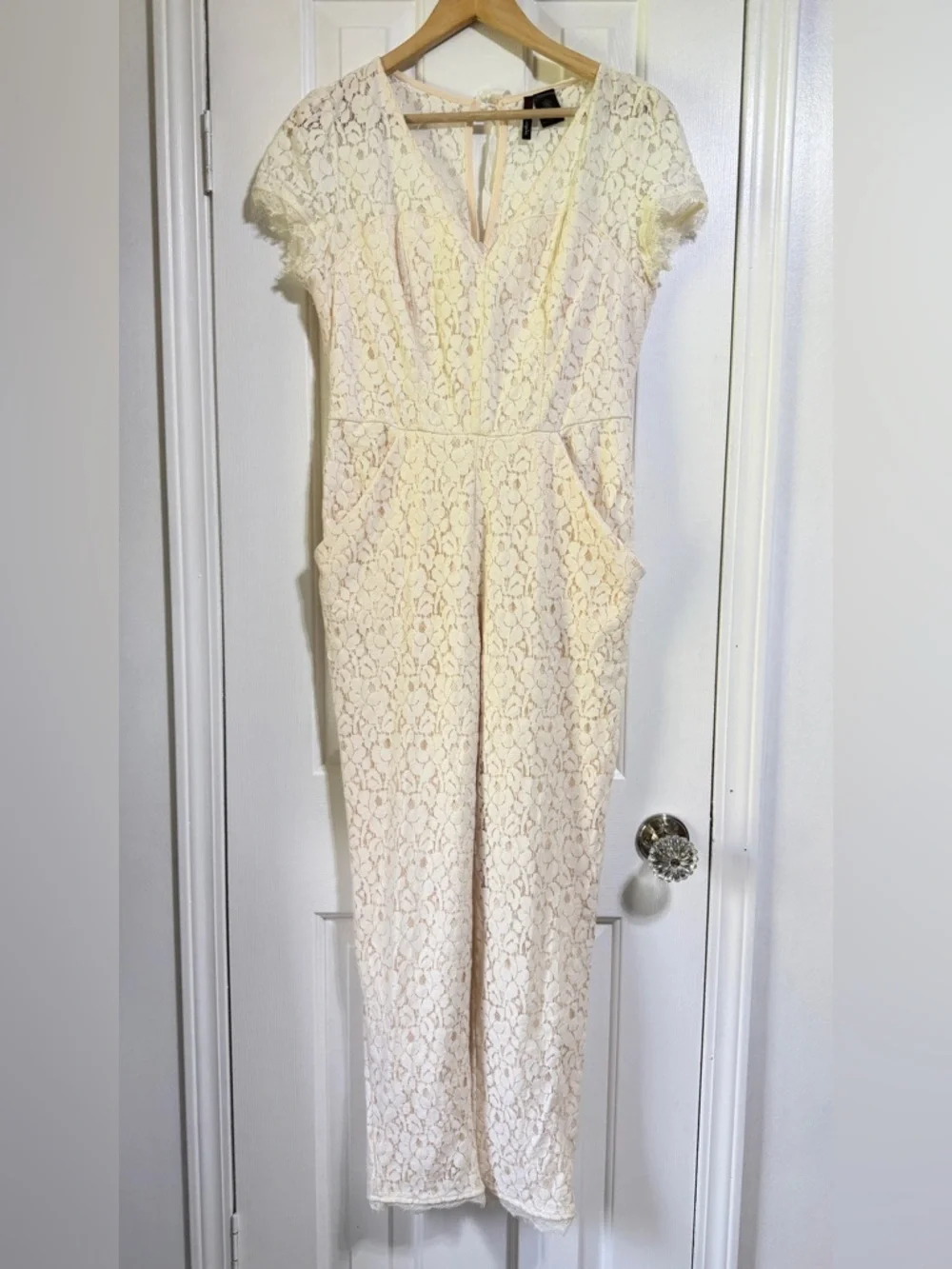 Fire Los Angeles Cream Lace Jumpsuit Womens Size large Soft Lined Pockets - Picture 3 of 8